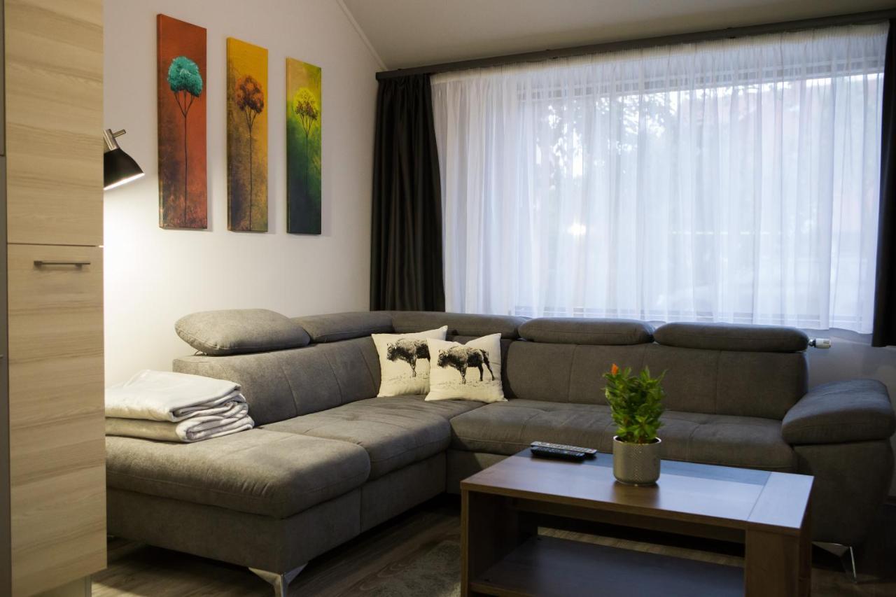 Kikelet Apartman Apartment Сомбатели Екстериор снимка